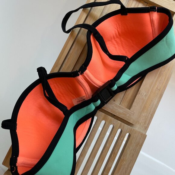 Triangl Neoprene Mint and Pink Bikini Top | Size S+ - Picture 2 of 4